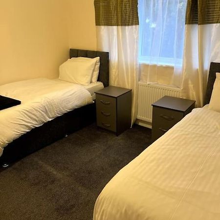 Spacious City Centre Home Near Hospital & M5 Ουόρσεστερ Εξωτερικό φωτογραφία
