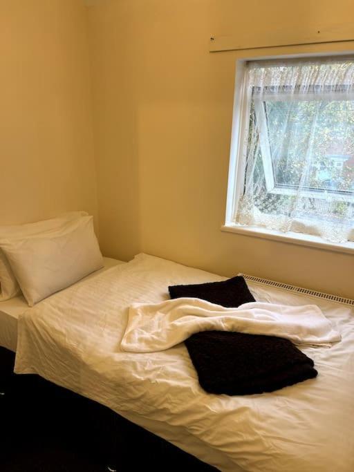 Spacious City Centre Home Near Hospital & M5 Ουόρσεστερ Εξωτερικό φωτογραφία